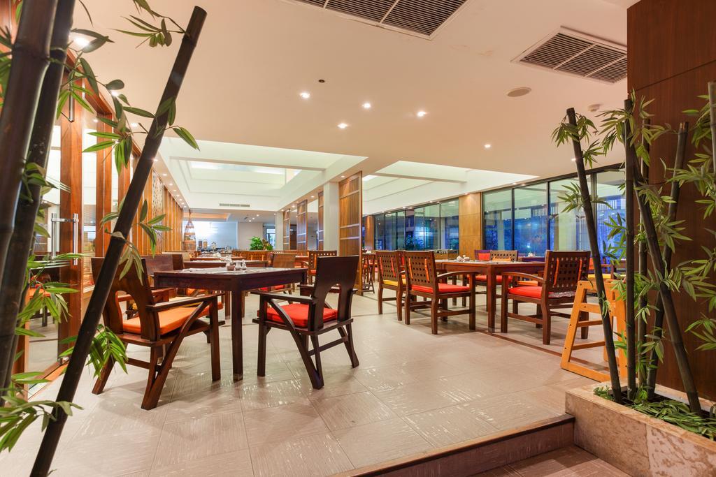 Alpina Phuket Nalina Resort & Spa Exterior foto